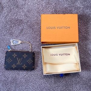 Louis vuitton key pouch
